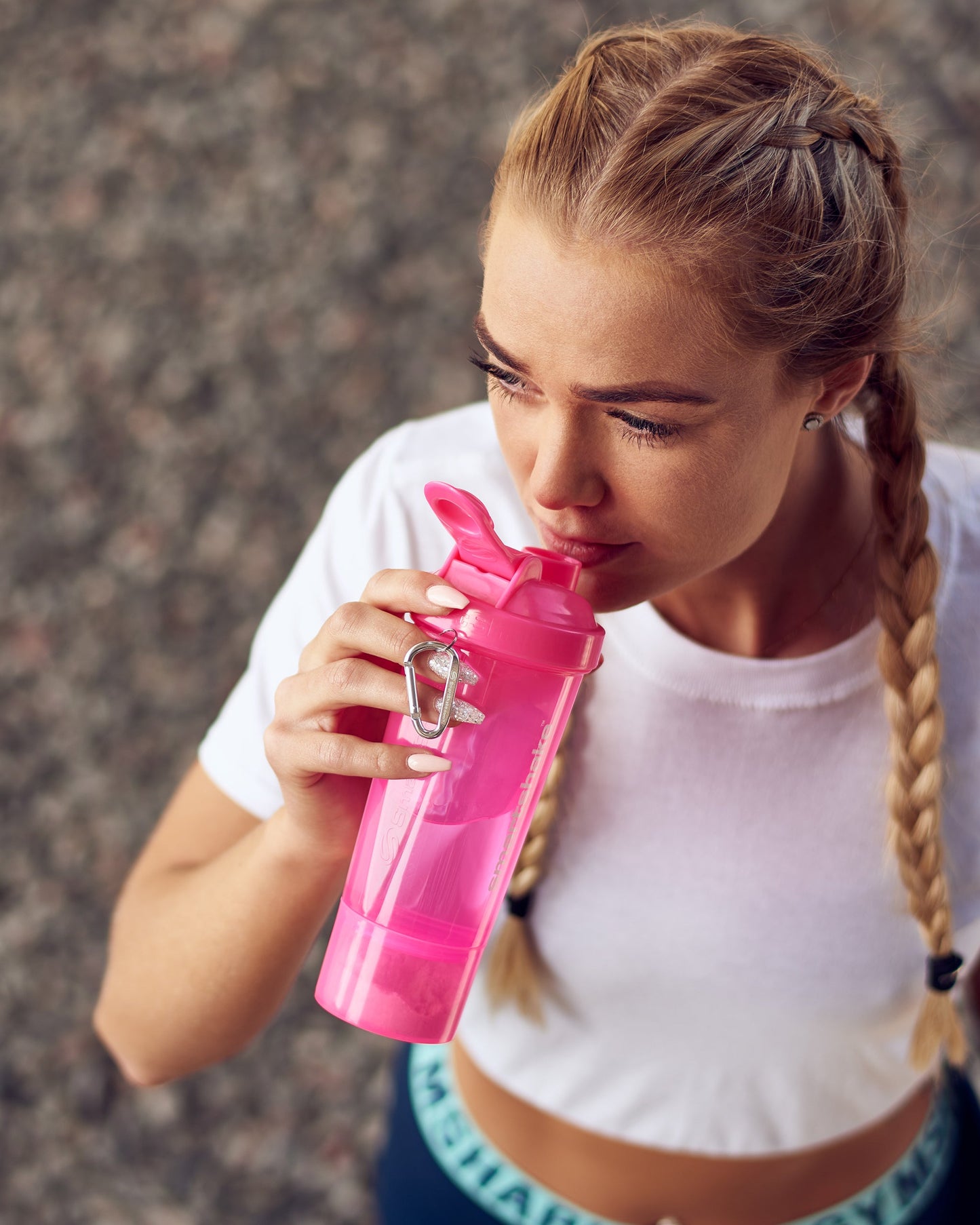 slim-pink-l9 Smartshake_Slim_pink_lifestyle.jpg