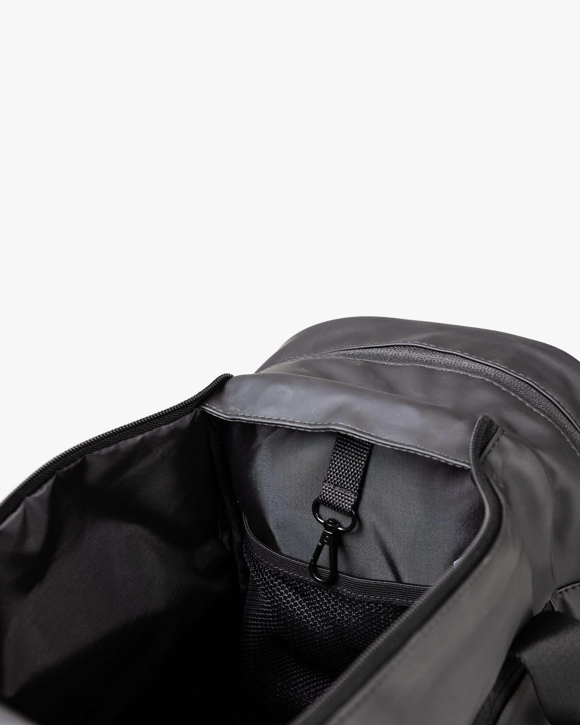 gym-bag-black-a3 Smartshake_GymBag_Black_detail.jpg
