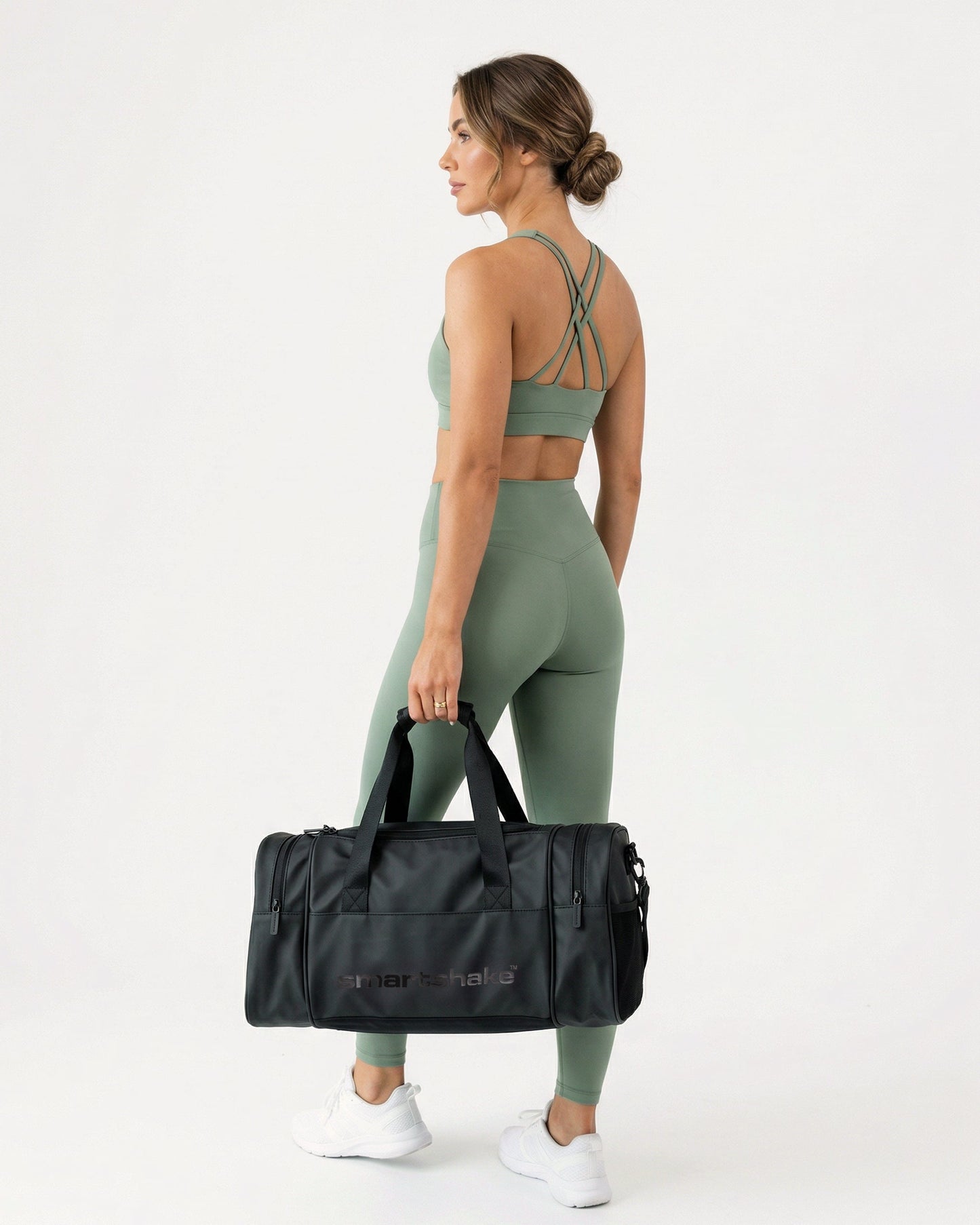 gym-bag-black-a3 Smartshake_GymBag_Black_lifestyle4_39cb3c06-8267-4a3c-8ba4-17ffef457cbf.jpg