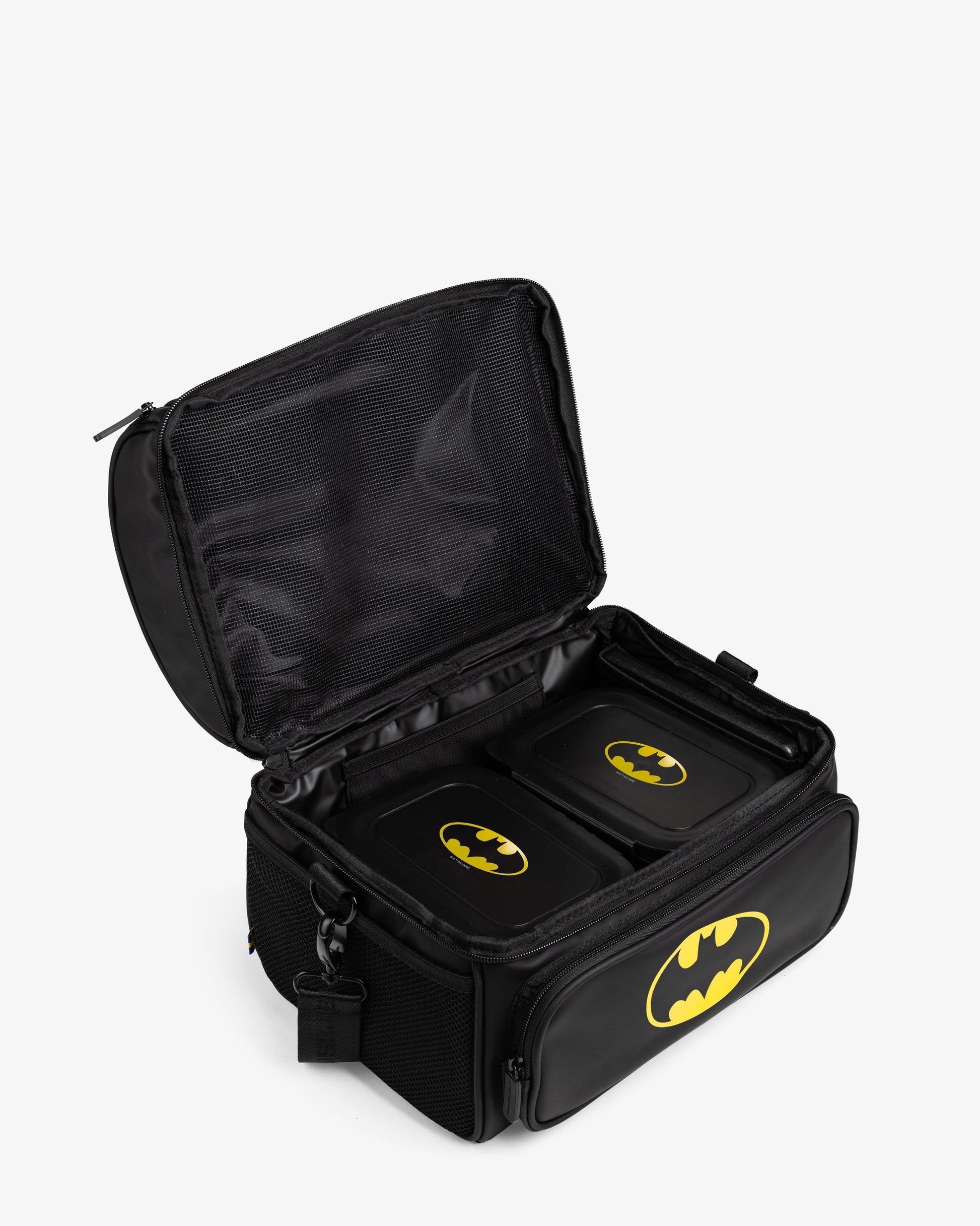 meal-prep-bag-batman-with-4-food-containers-and-2-ice-packs-u5 Smartshake_Meal_Prep_Bag_Batman_open.jpg