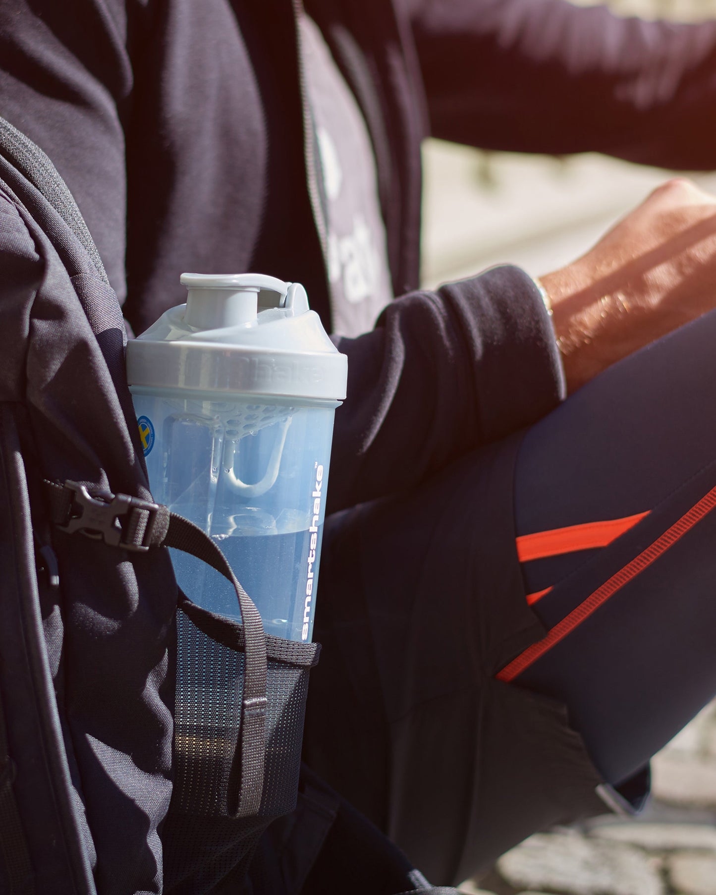 original2go-one-mist-gray-h3 Smartshake_Original2GoONE_Mist_Gray_lifestyle.jpg