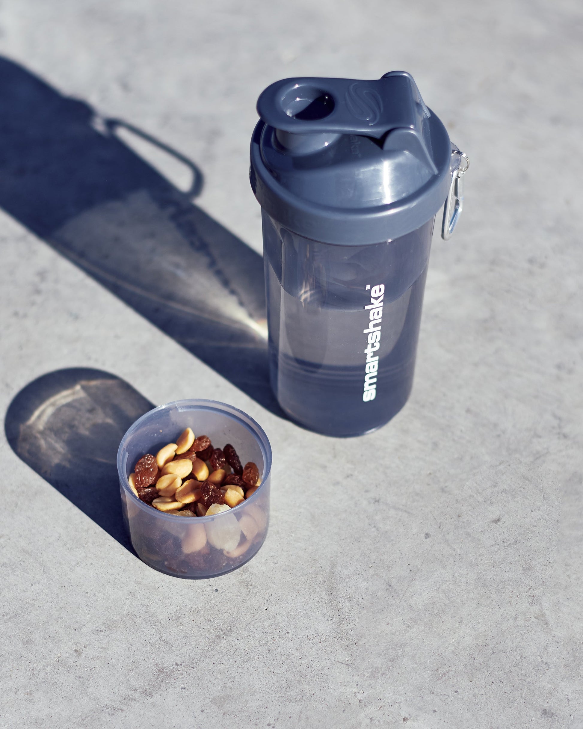 slim-stormy-gray-s3 Smartshake_Slim_gray_lifestyle.jpg