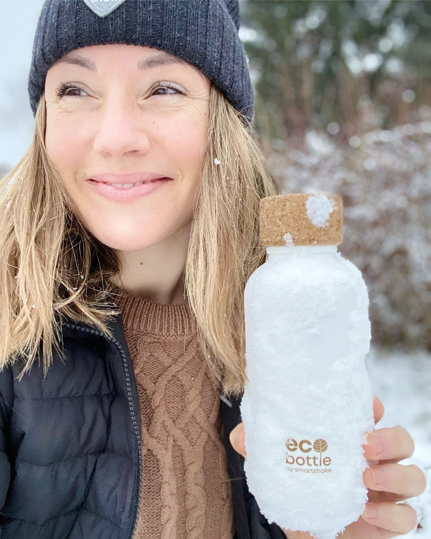 ecobottle-650-white-u7 samrtshake_ecobottle_white_lifestyle.jpg